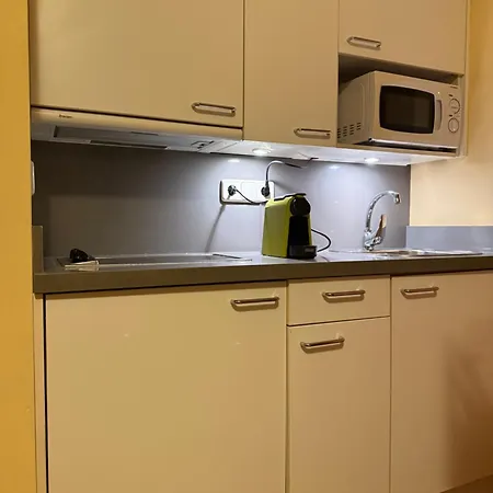 Estudio Maribel Arttyco A Pie De Pista Con Spa, Vistas Y Parking Cubierto Opcional Apartmán